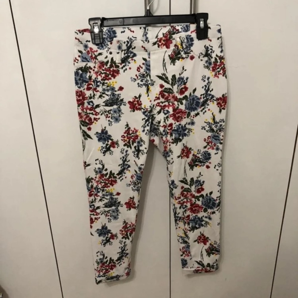 Floral Capri Jeggings